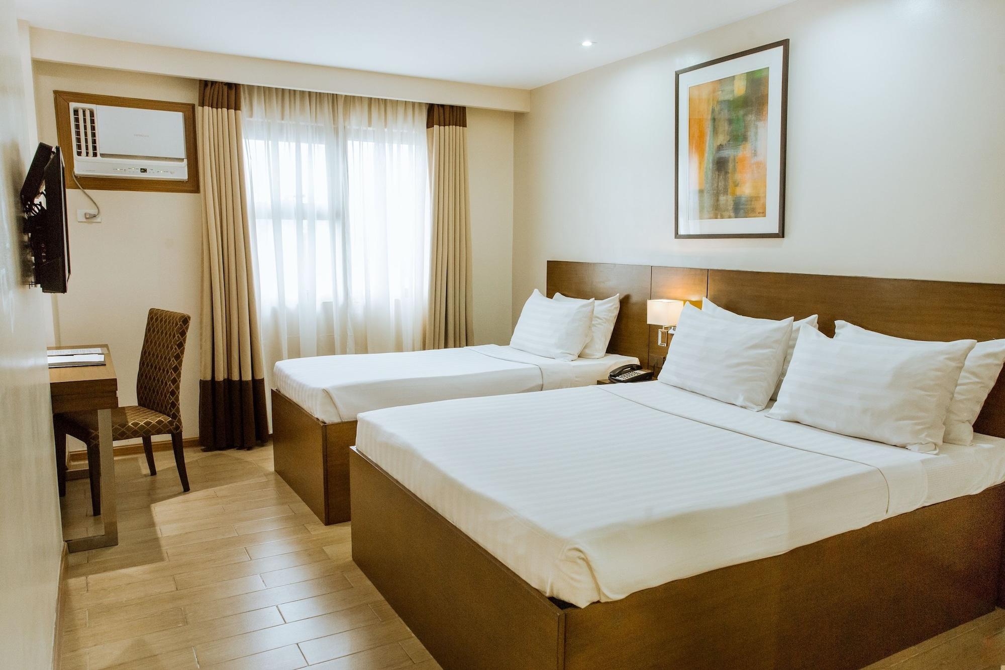 Golden Prince Hotel & Suites Cebu Exterior photo